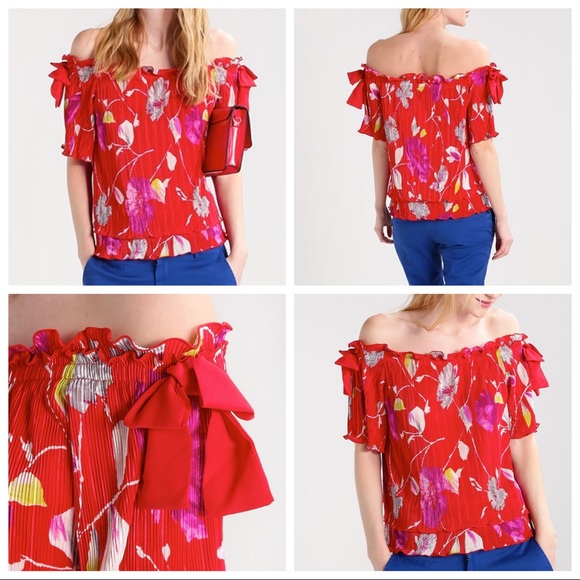 Festive Banana Republic Floral Blouse - Picture 2 of 7